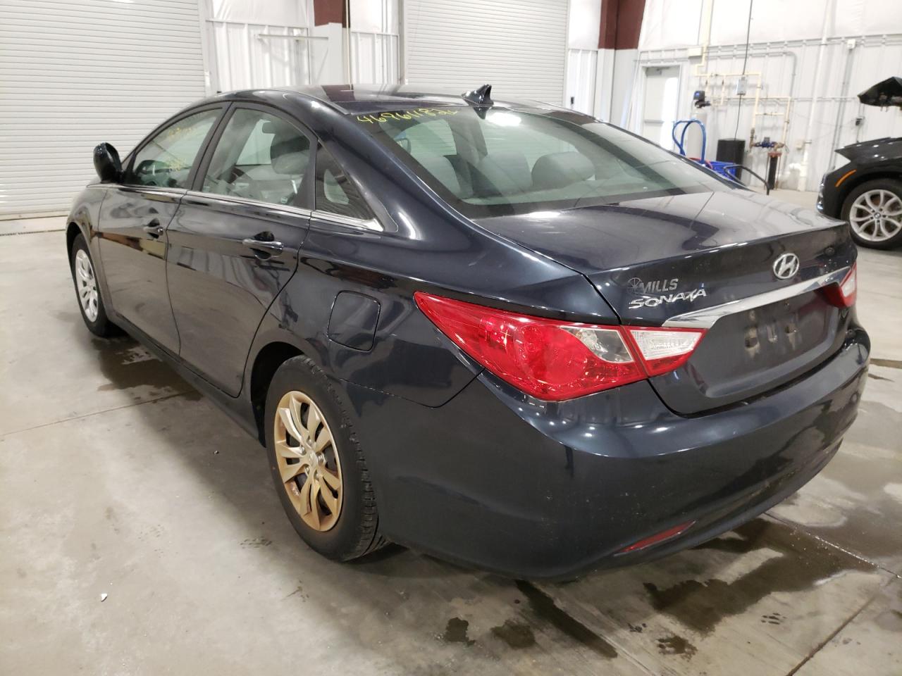 Photo 3 from auction – 2011 HYUNDAI SONATA with VIN 5NPEB4AC0BH284087
