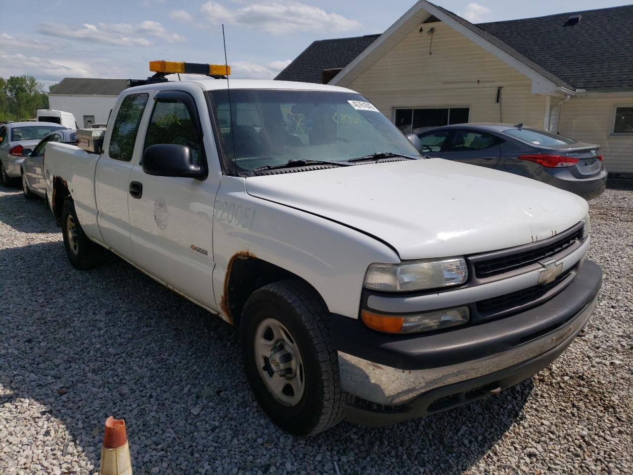 CHEVROLET SILVERADO 2001 with VIN 1GCEK19TX1Z251351 - Photo from auction