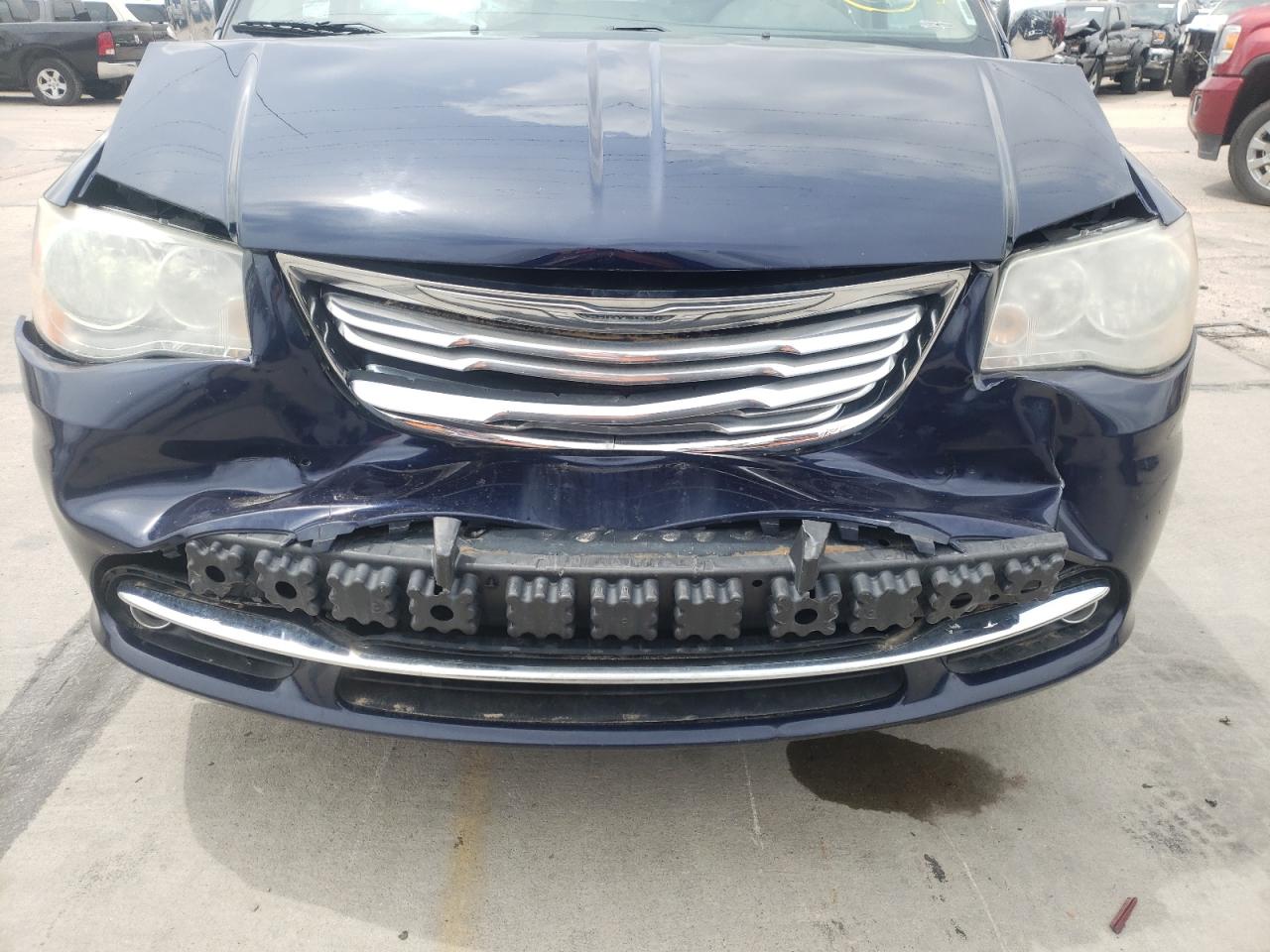 Photo 9 from auction – 2012 CHRYSLER TOWN & COU with VIN 2C4RC1CG2CR216732