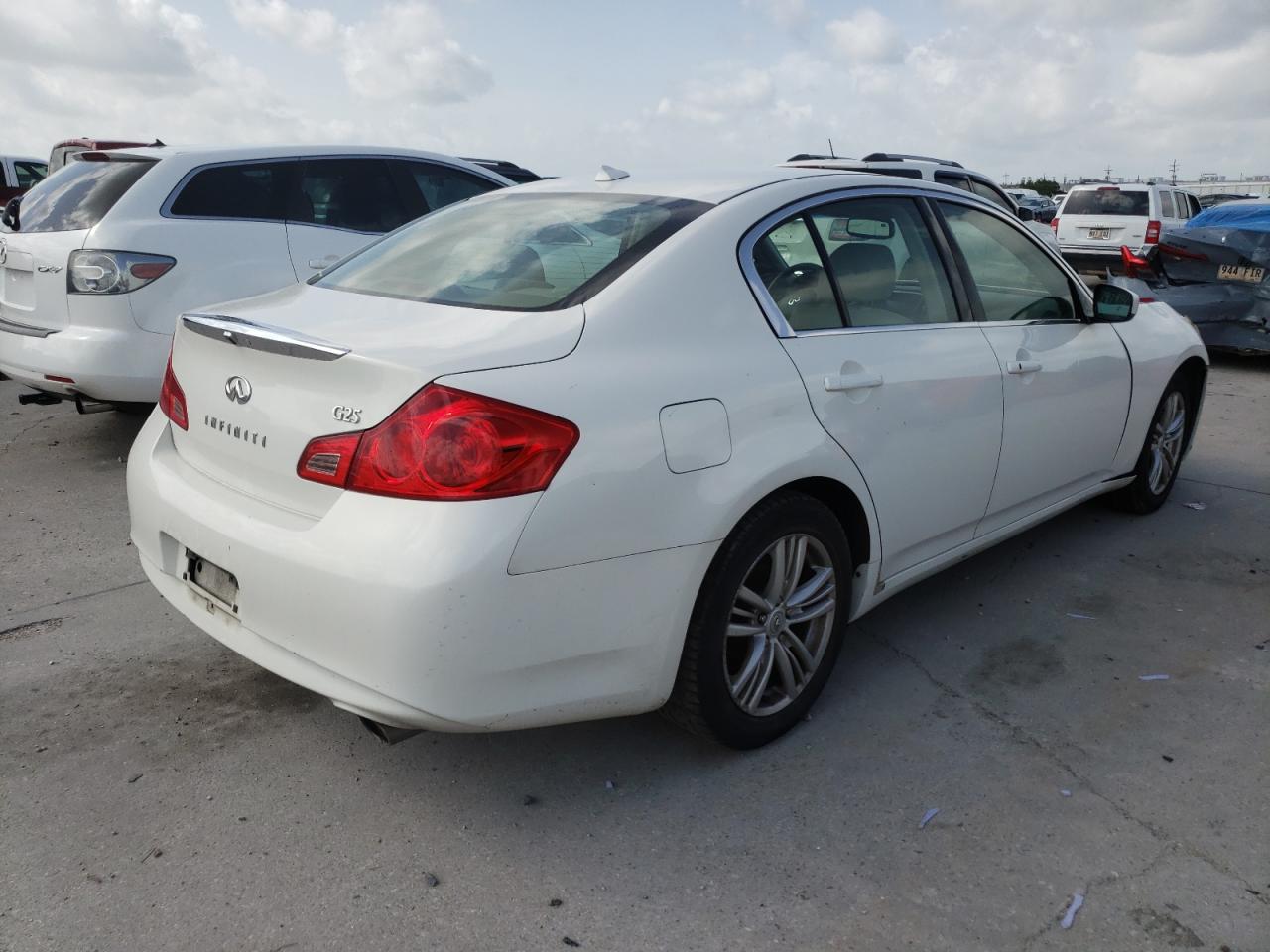 Photo 16 from auction – 2011 INFINITI G25 BASE with VIN JN1DV6AP8BM831004