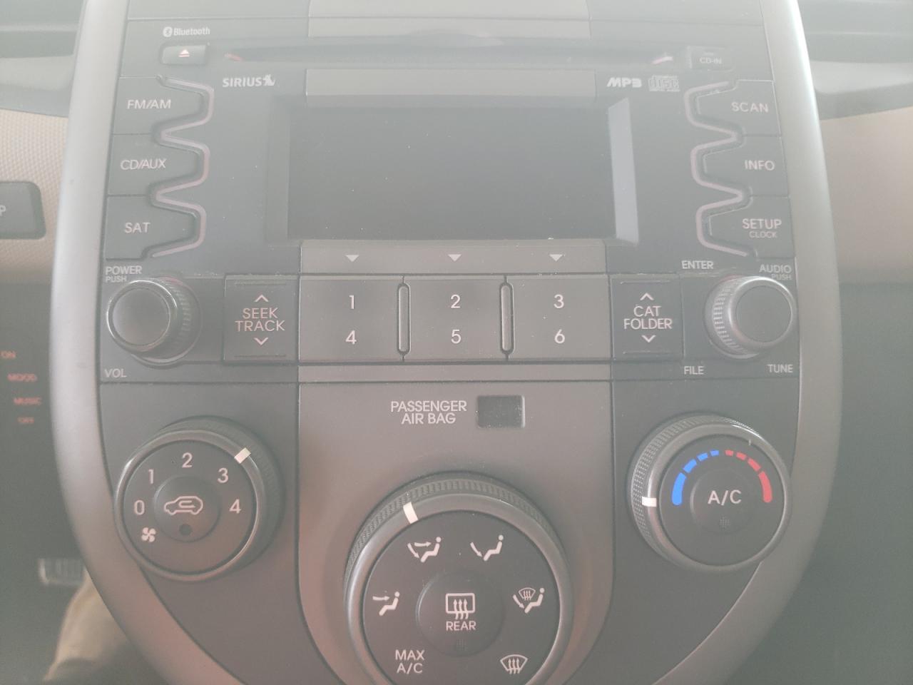 صورة رقم 9 من المزاد - 2010 KIA SOUL + مع VIN KNDJT2A2XA7055359