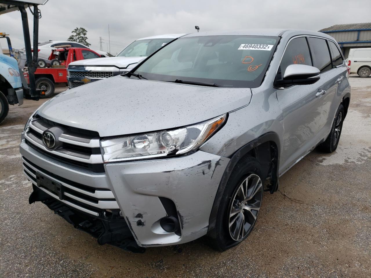 Photo 2 from auction – 2018 TOYOTA HIGHLANDER with VIN 5TDZARFH0JS033486