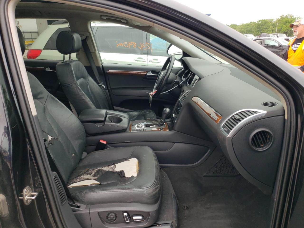 Photo 5 from auction – 2010 AUDI Q7 PRESTIG with VIN WA1VMAFE3AD008360