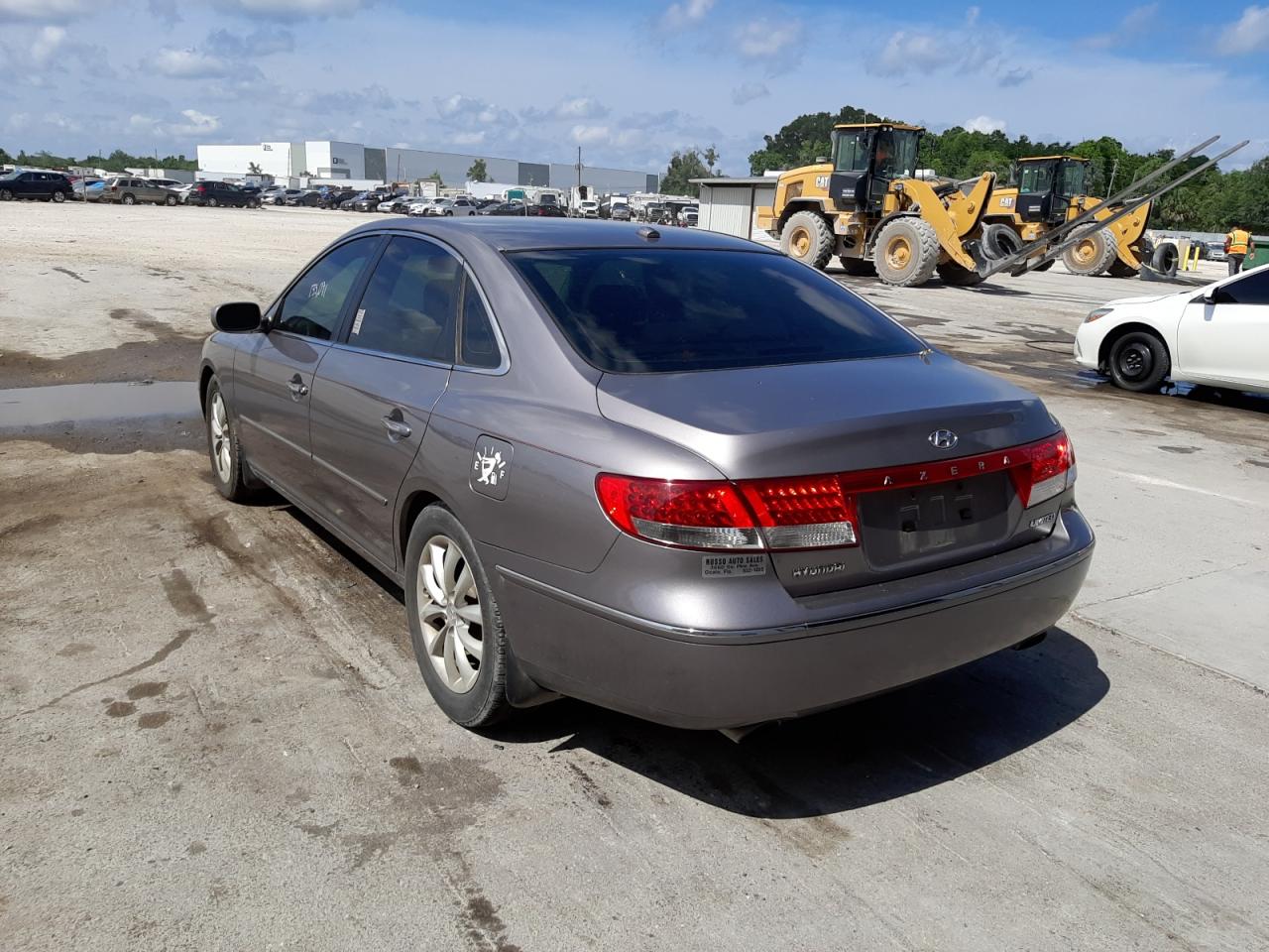 Photo 3 from auction – 2007 HYUNDAI AZERA SE with VIN KMHFC46F37A203534