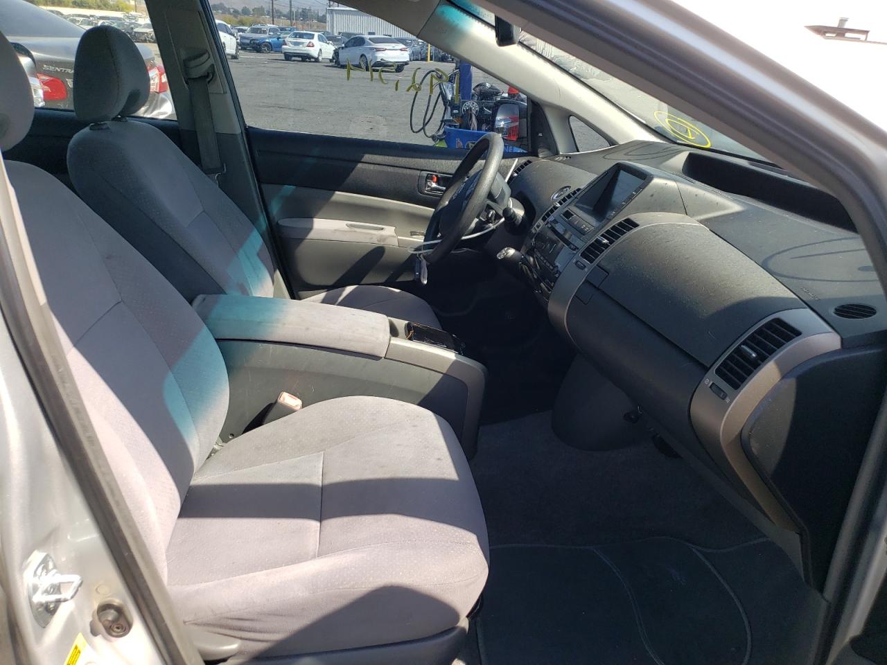 Photo 5 from auction – 2007 TOYOTA PRIUS with VIN JTDKB20U277576935