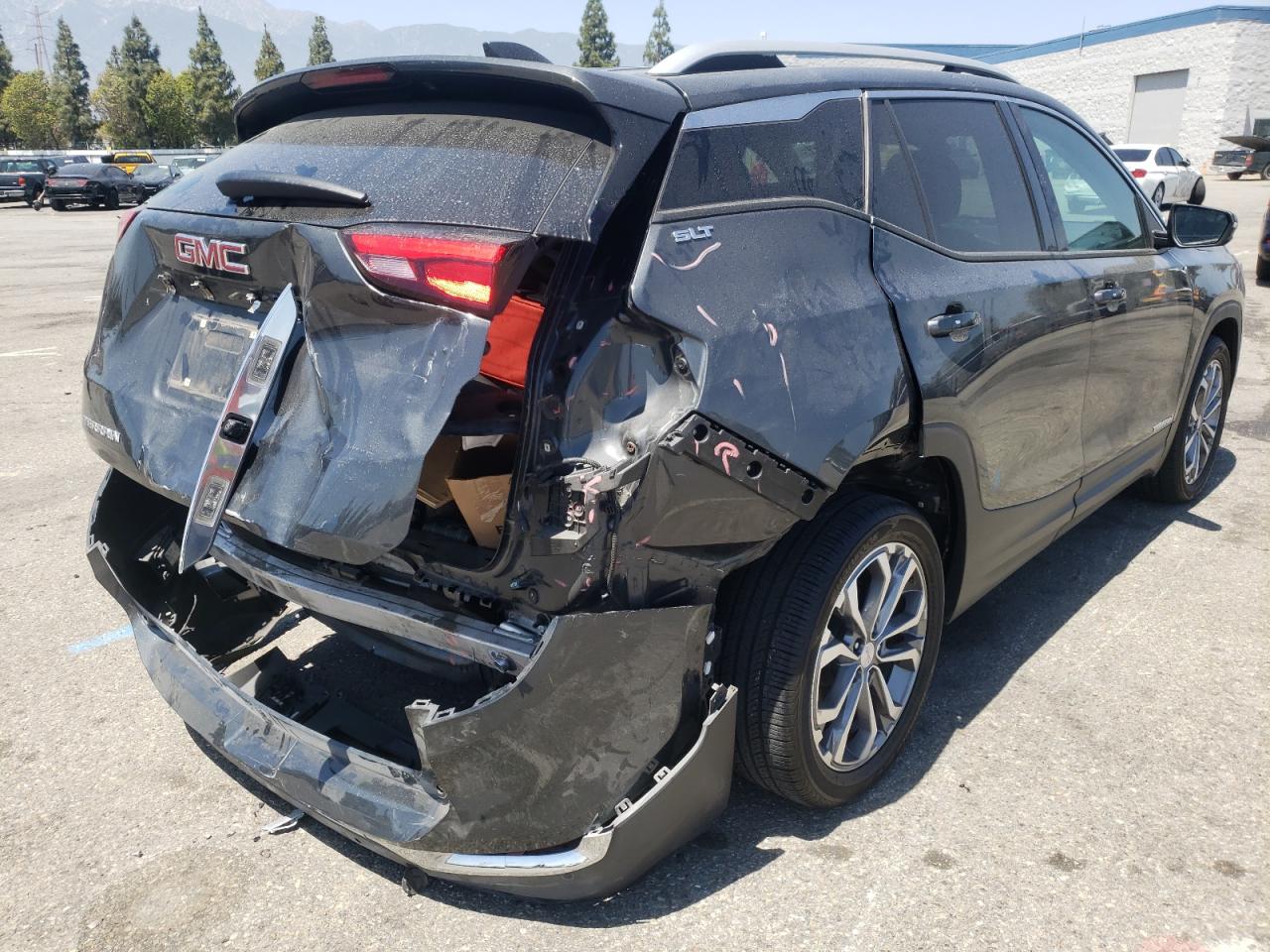 Photo 4 from auction – 2018 GMC TERRAIN SL with VIN 3GKALPEX0JL171625