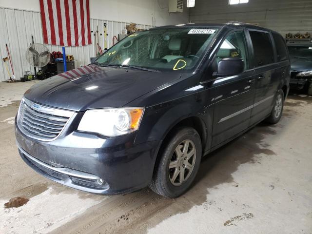 Photo 2 from auction – 2013 CHRYSLER TOWN & COU with VIN 2C4RC1BG4DR594974