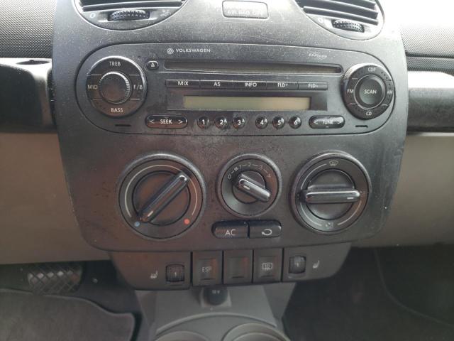 Photo 9 from auction – 2005 VOLKSWAGEN NEW BEETLE with VIN 3VWCD31Y15M307959
