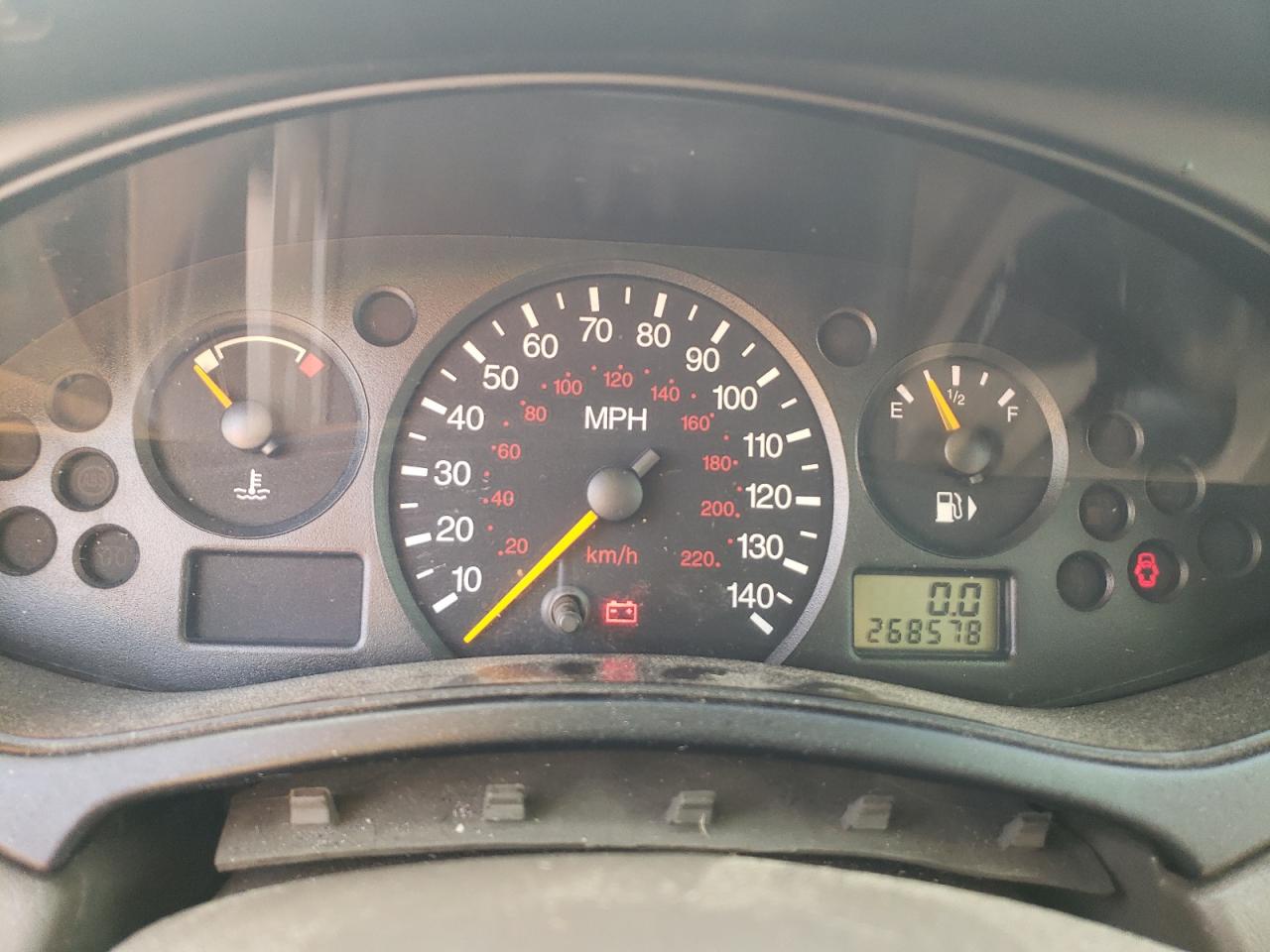 Photo 12 from auction – 2004 FORD FOCUS SE C with VIN 1FAFP34Z84W126440