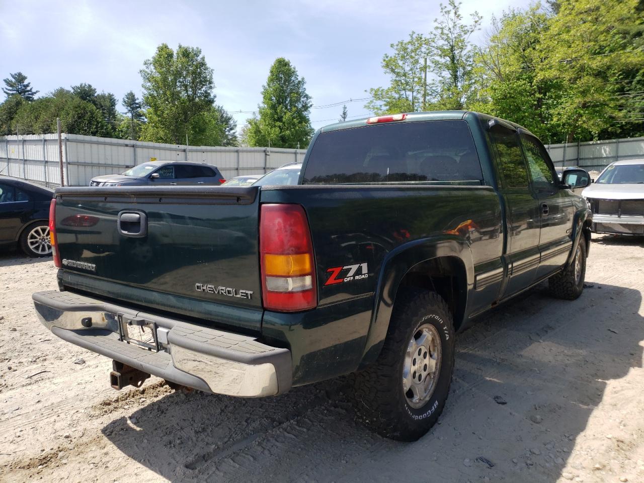 Photo 4 from auction – 2001 CHEVROLET SILVERADO with VIN 2GCEK19T711294103