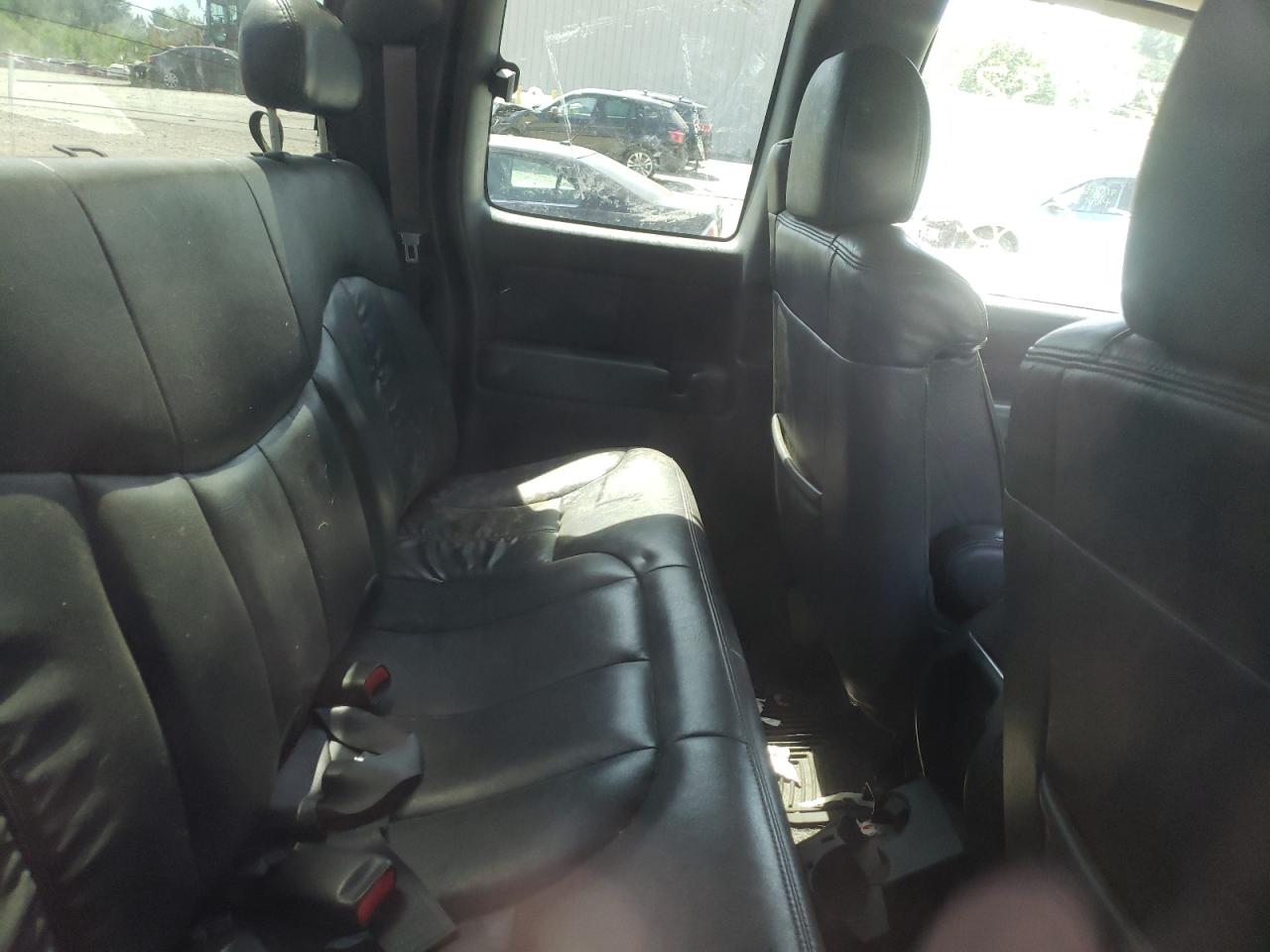 Photo 6 from auction – 2001 CHEVROLET SILVERADO with VIN 2GCEK19T711294103