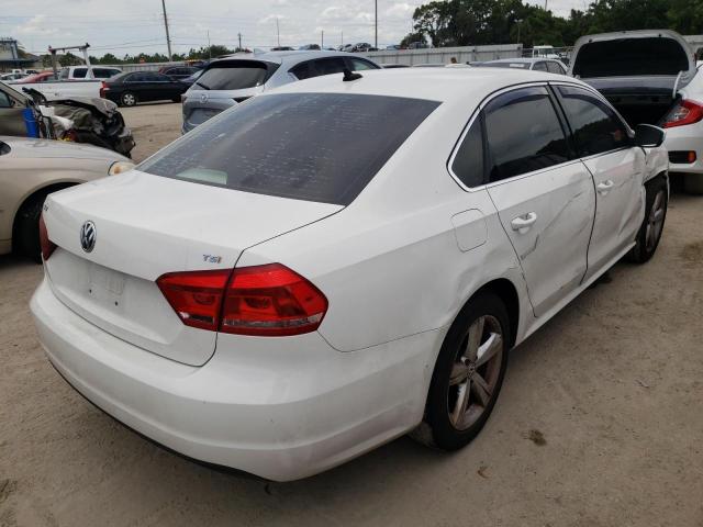 Photo 4 from auction – 2015 VOLKSWAGEN PASSAT S with VIN 1VWAS7A37FC115750