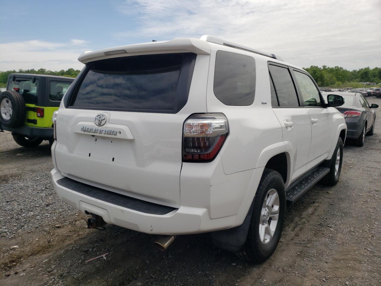 Photo 4 from auction – 2016 TOYOTA 4RUNNER SR with VIN JTEBU5JR4G5284362