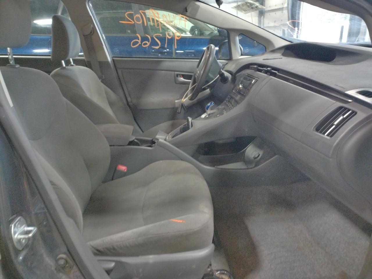 Photo 5 from auction – 2011 TOYOTA PRIUS with VIN JTDKN3DU8B1436326
