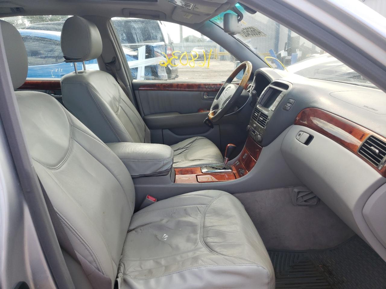 Photo 5 from auction – 2004 LEXUS LS 430 with VIN JTHBN36F740168021