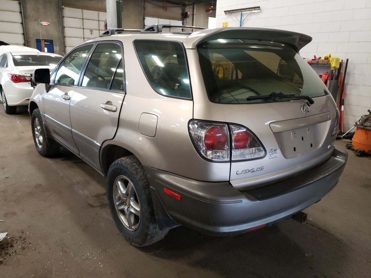 Photo 3 from auction – 2001 LEXUS RX 300 with VIN JTJHF10U310207765
