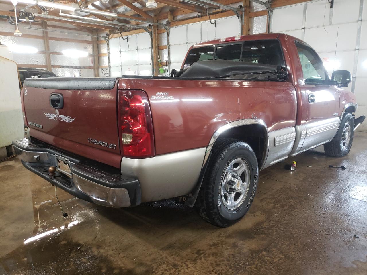 Photo 4 from auction – 2000 CHEVROLET SILVERADO with VIN 1GCEC14T4YZ107079