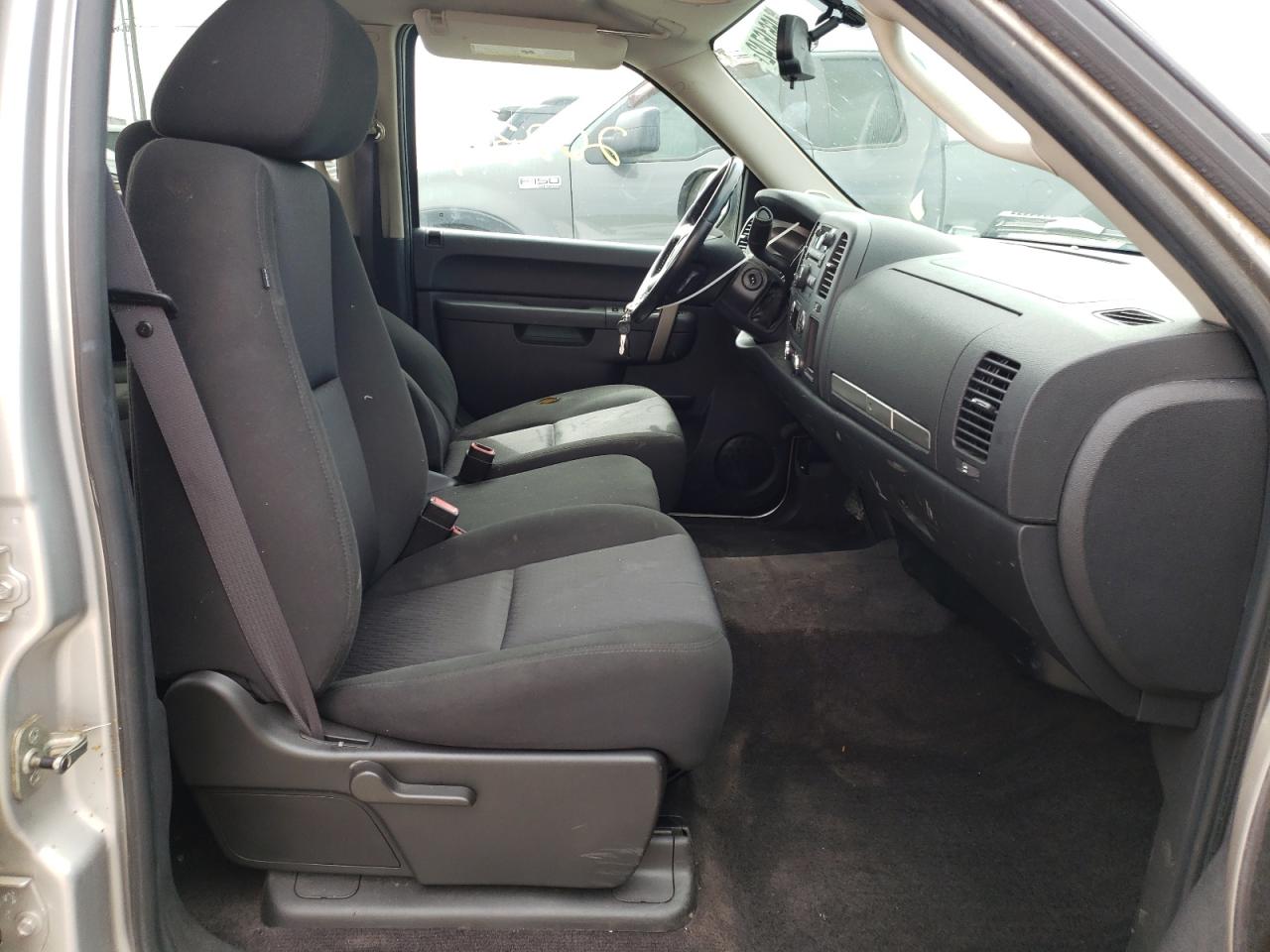 Photo 5 from auction – 2011 GMC SIERRA C15 with VIN 3GTP1VE05BG209542
