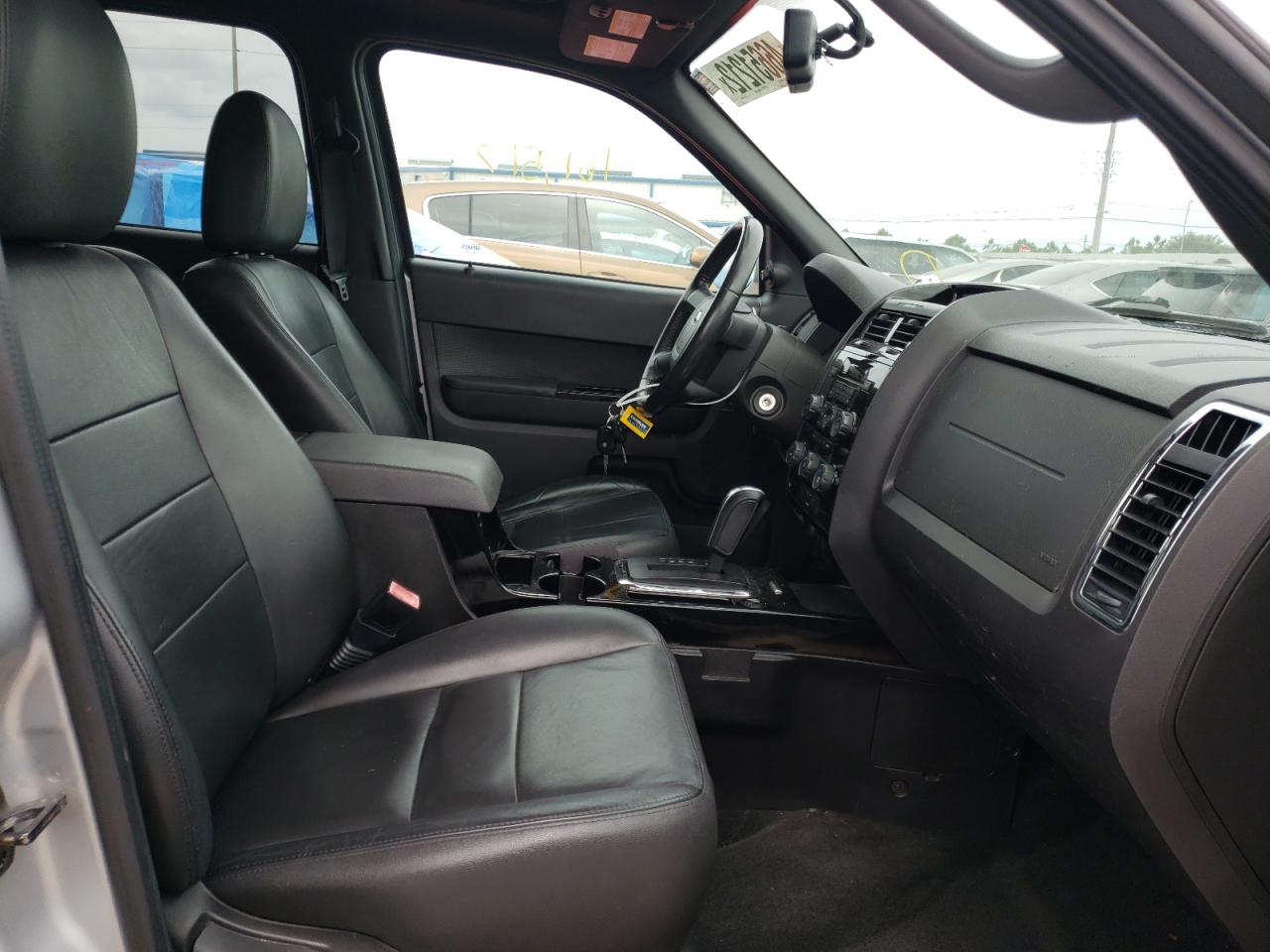 Photo 5 from auction – 2011 FORD ESCAPE LIM with VIN 1FMCU9EG4BKA33470
