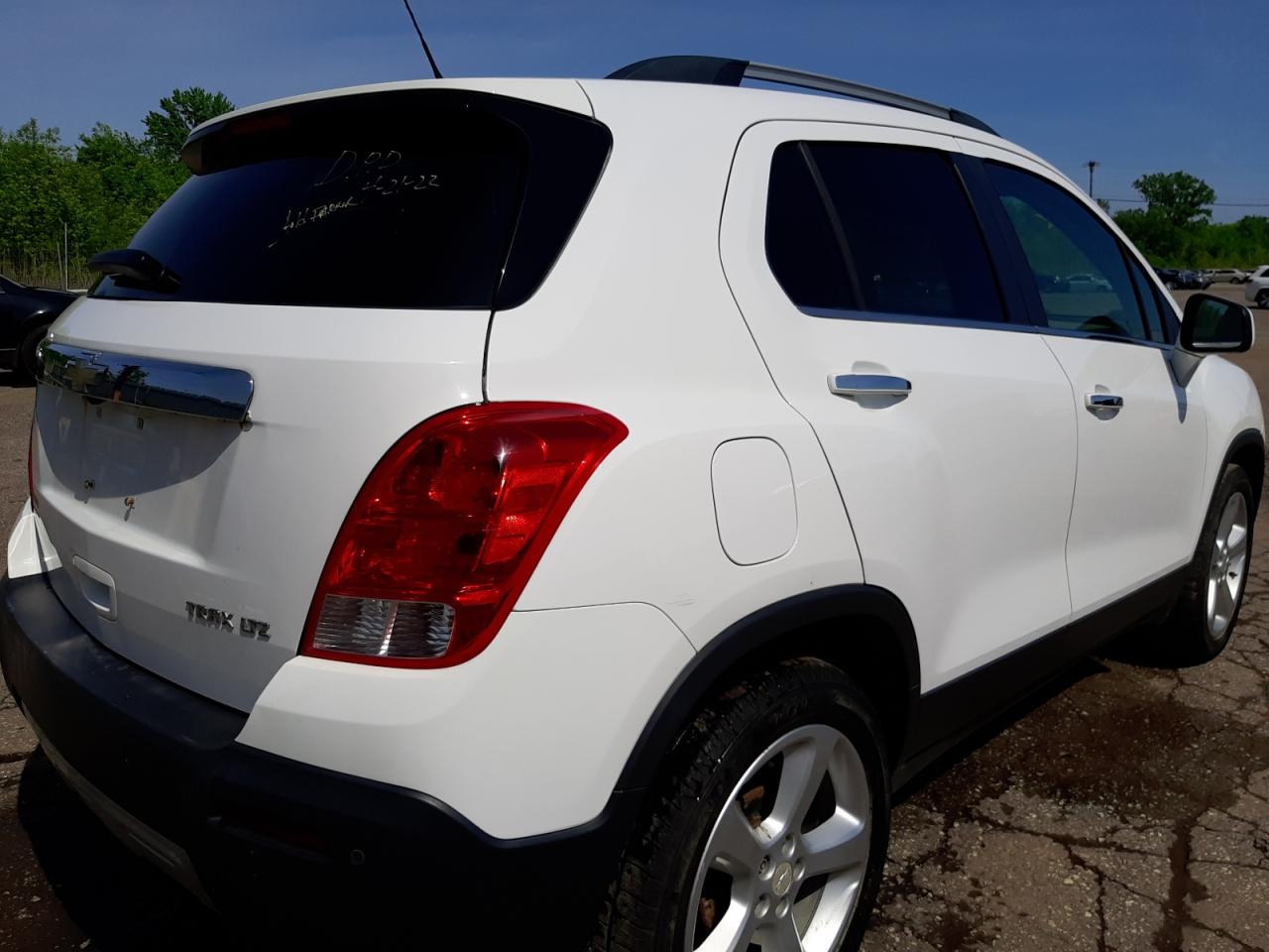 Photo 4 from auction – 2016 CHEVROLET TRAX LTZ with VIN 3GNCJMSB5GL259507
