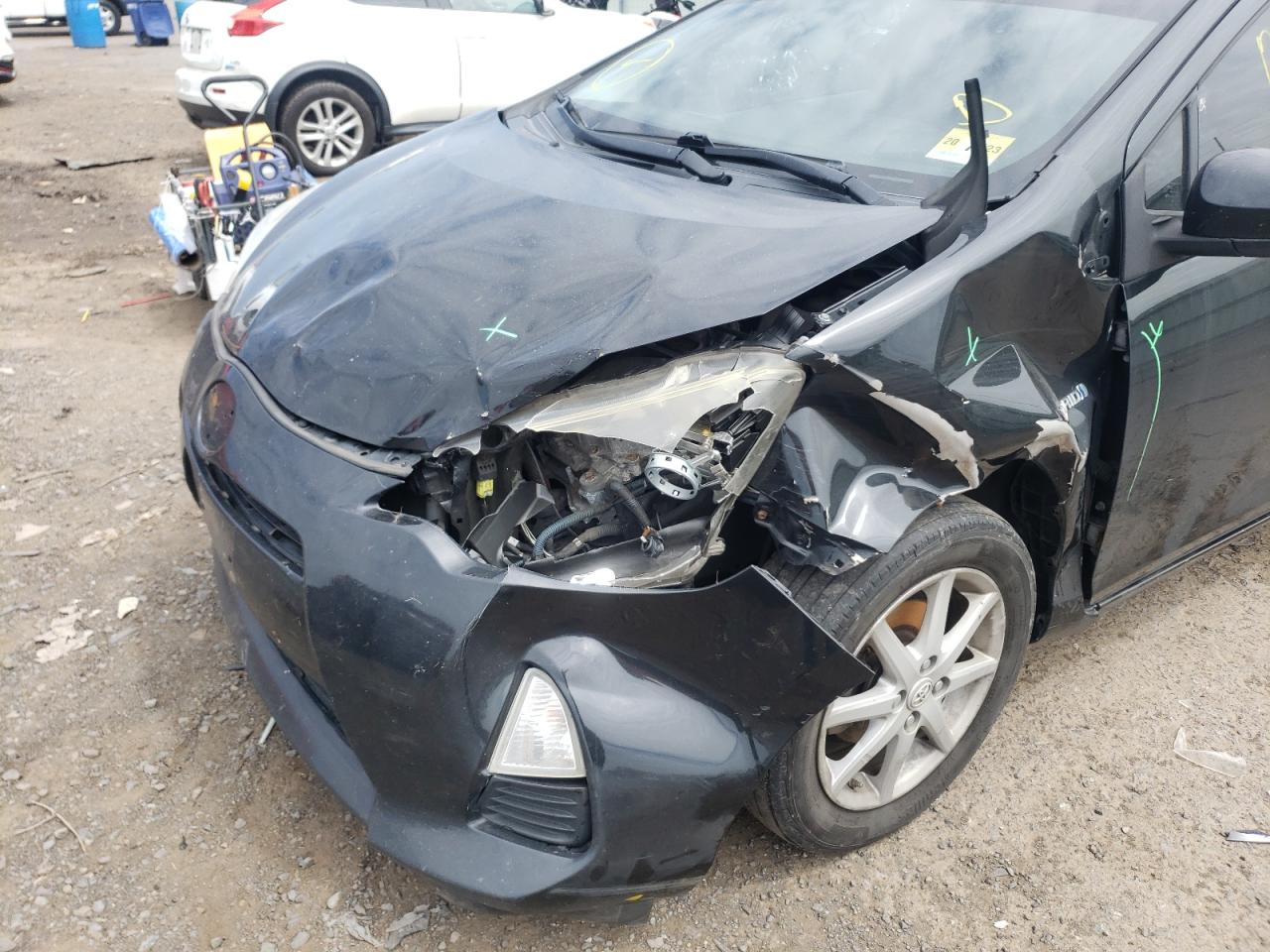 Photo 9 from auction – 2012 TOYOTA PRIUS C with VIN JTDKDTB33C1521699