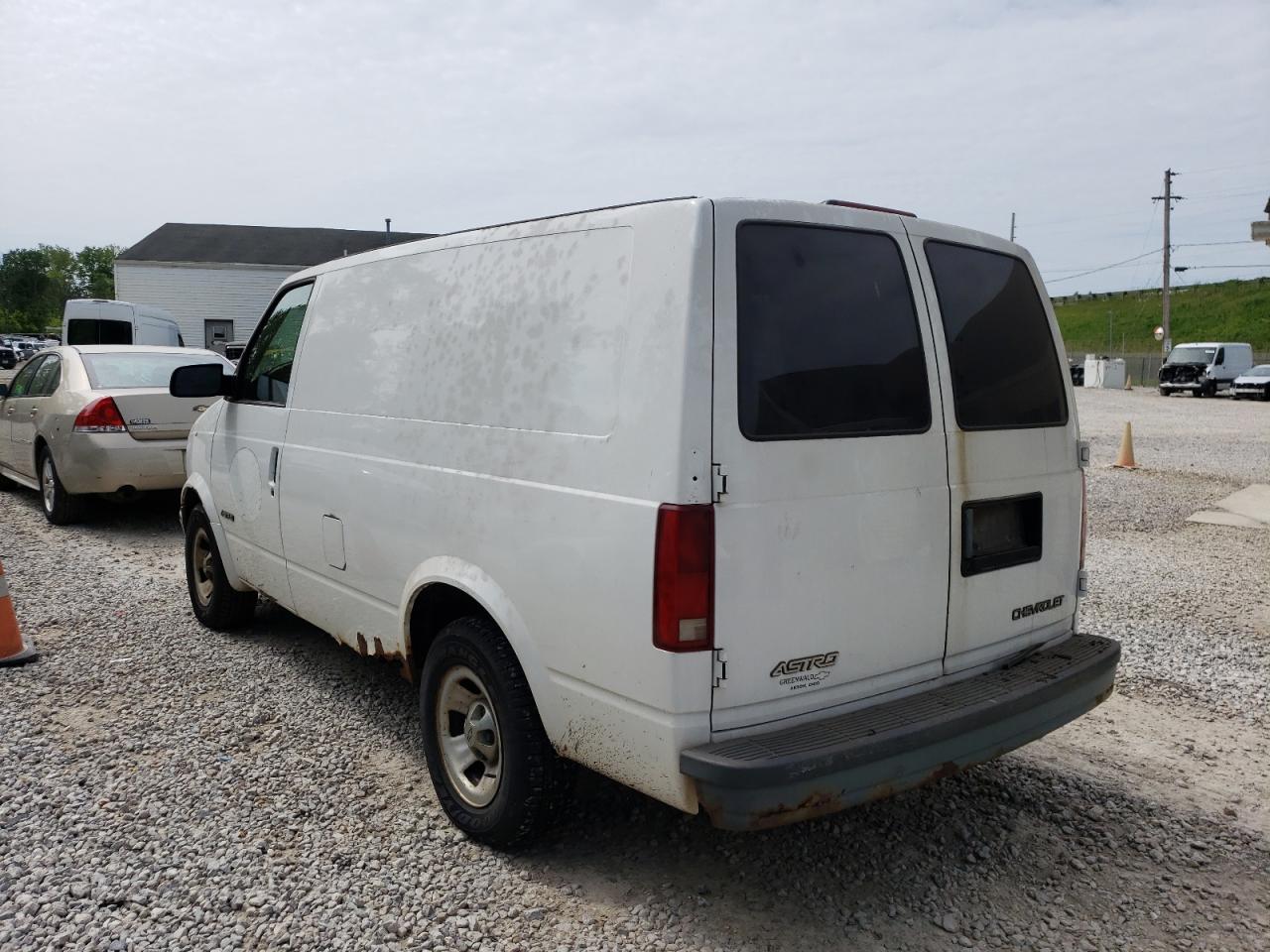 Photo 3 from auction – 2002 CHEVROLET ASTRO with VIN 1GCDM19X82B151896