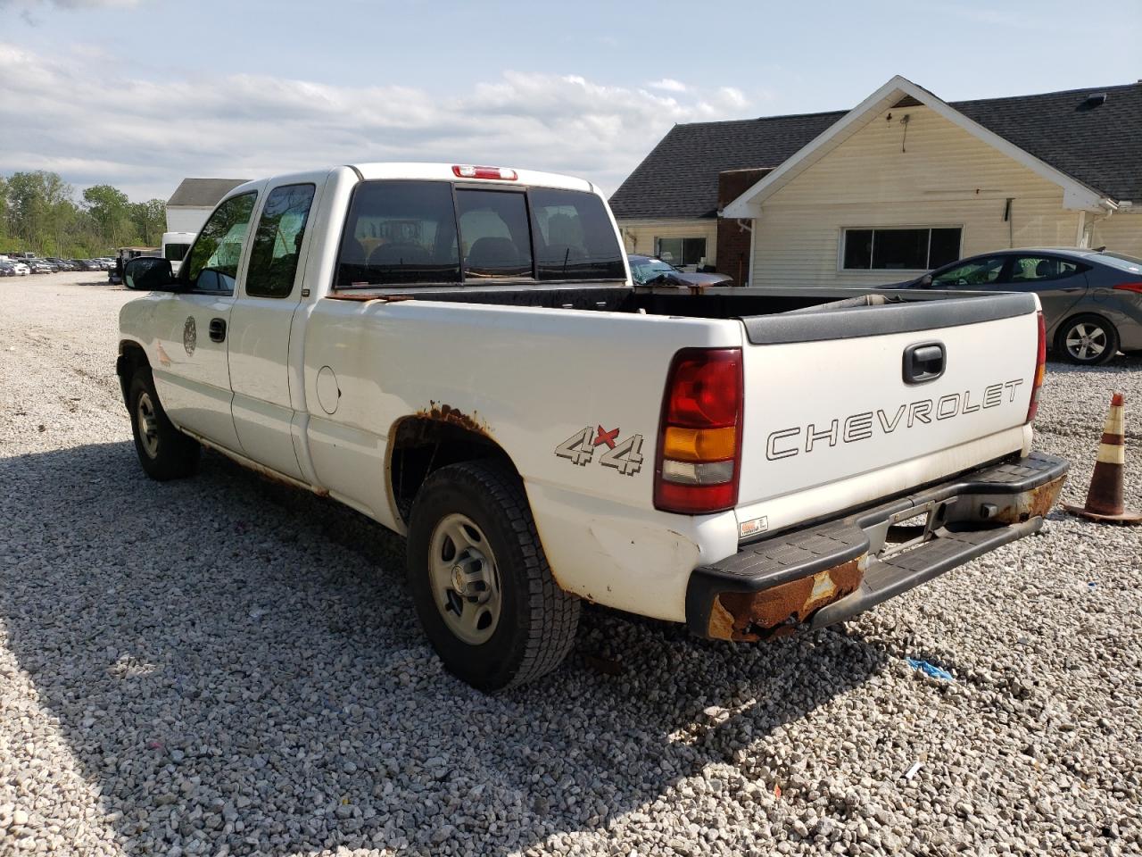 Photo 3 from auction – 2001 CHEVROLET SILVERADO with VIN 1GCEK19T41Z250079