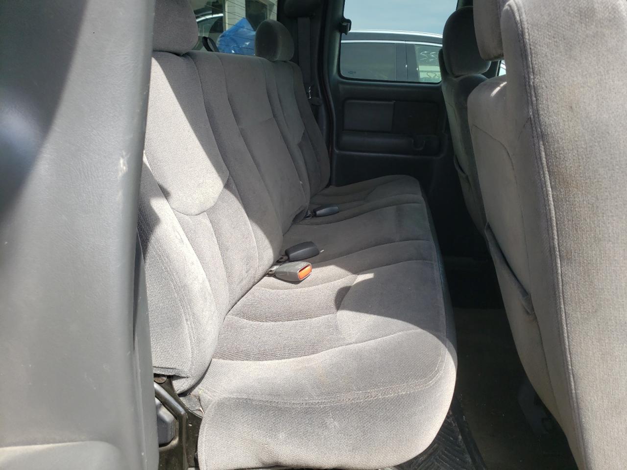 Photo 6 from auction – 2004 GMC NEW SIERRA with VIN 2GTEK19V341229531