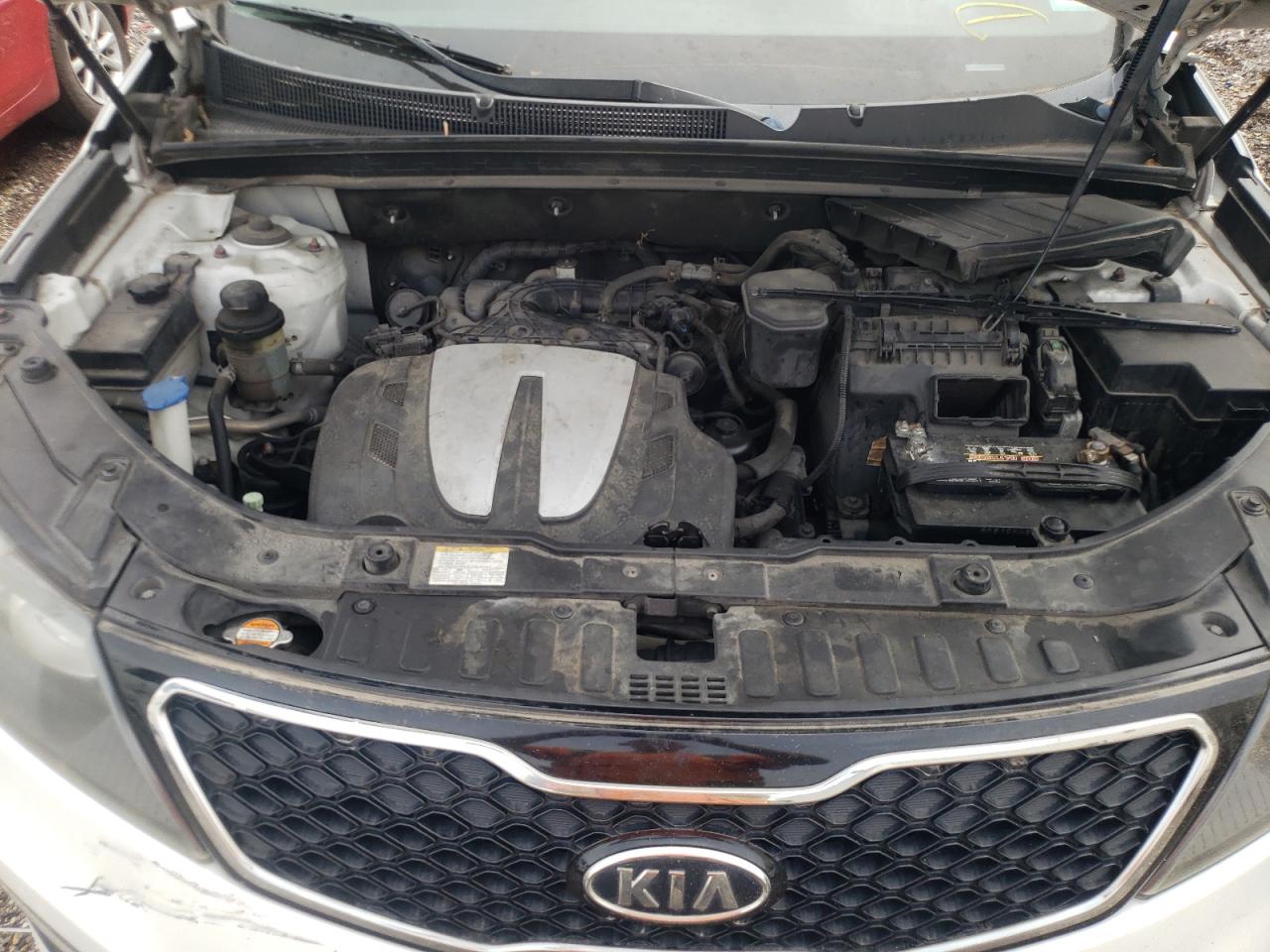 Photo 7 from auction – 2012 KIA SORENTO SX with VIN 5XYKW4A24CG255229