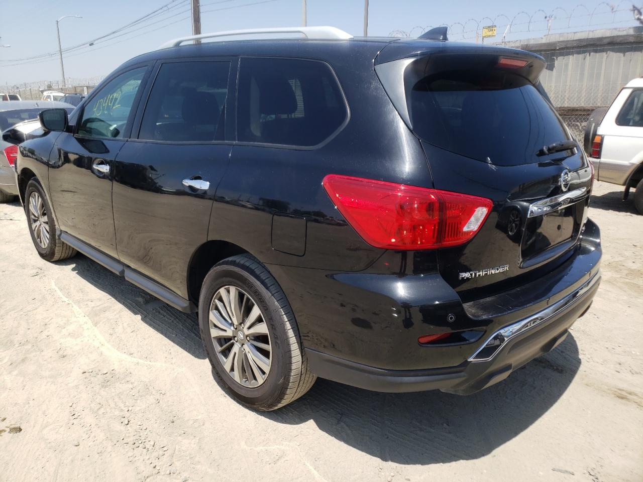 Photo 3 from auction – 2020 NISSAN PATHFINDER with VIN 5N1DR2CM3LC614492
