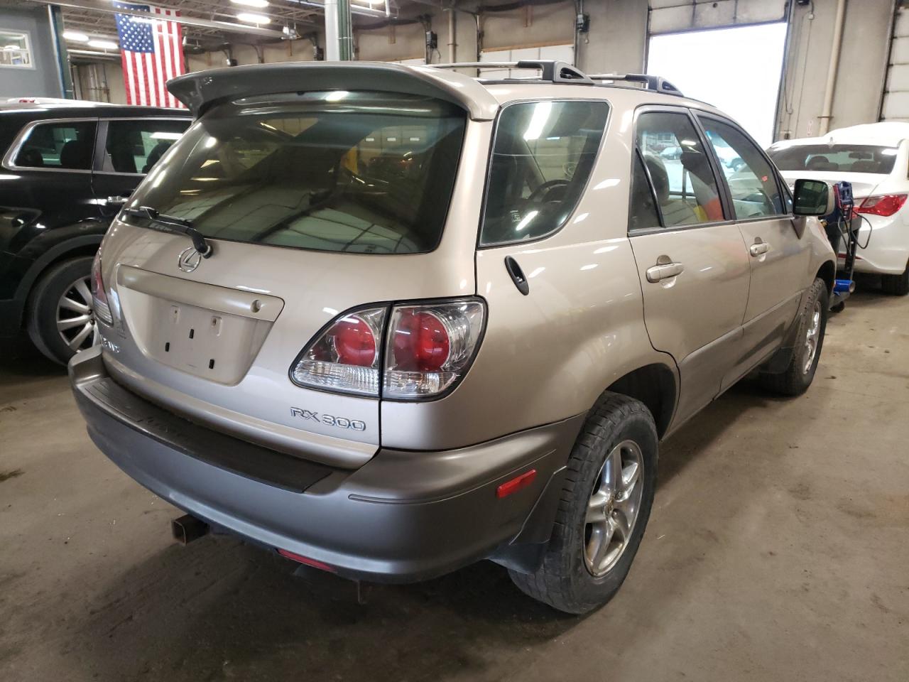 Photo 4 from auction – 2001 LEXUS RX 300 with VIN JTJHF10U310207765