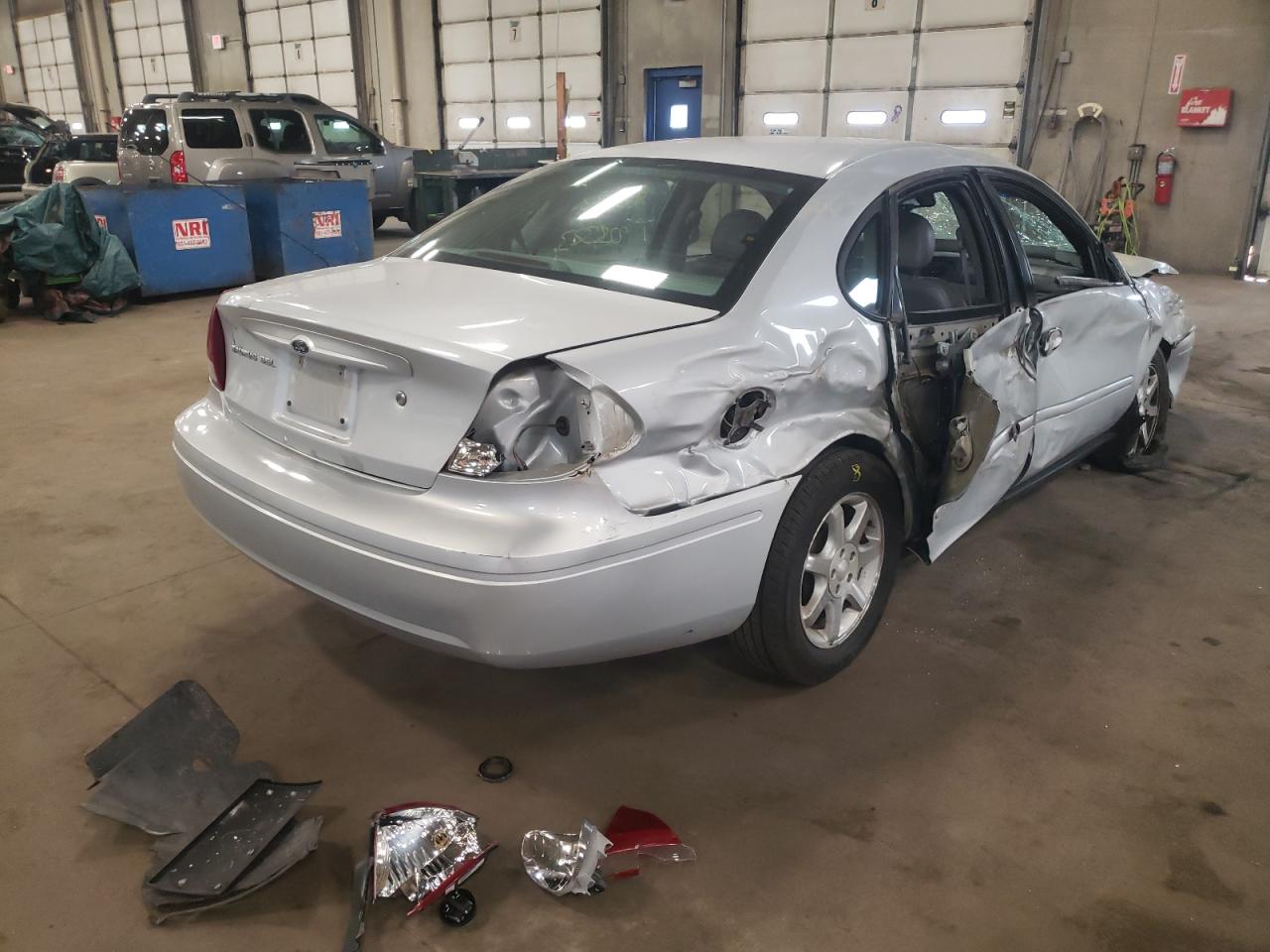 Photo 4 from auction – 2007 FORD TAURUS SEL with VIN 1FAFP56U97A191442