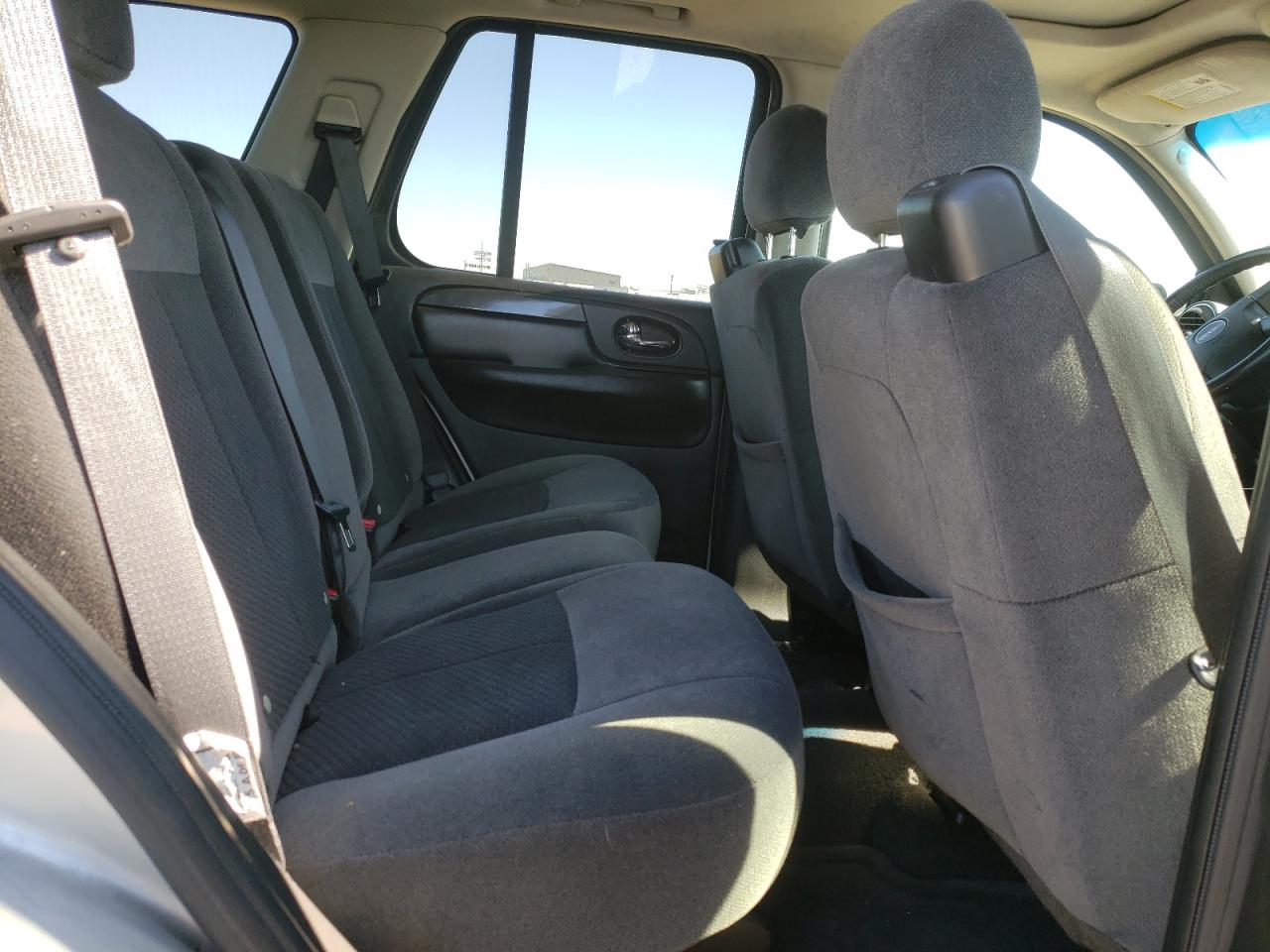 Photo 6 from auction – 2007 GMC ENVOY with VIN 1GKDT13S172181785