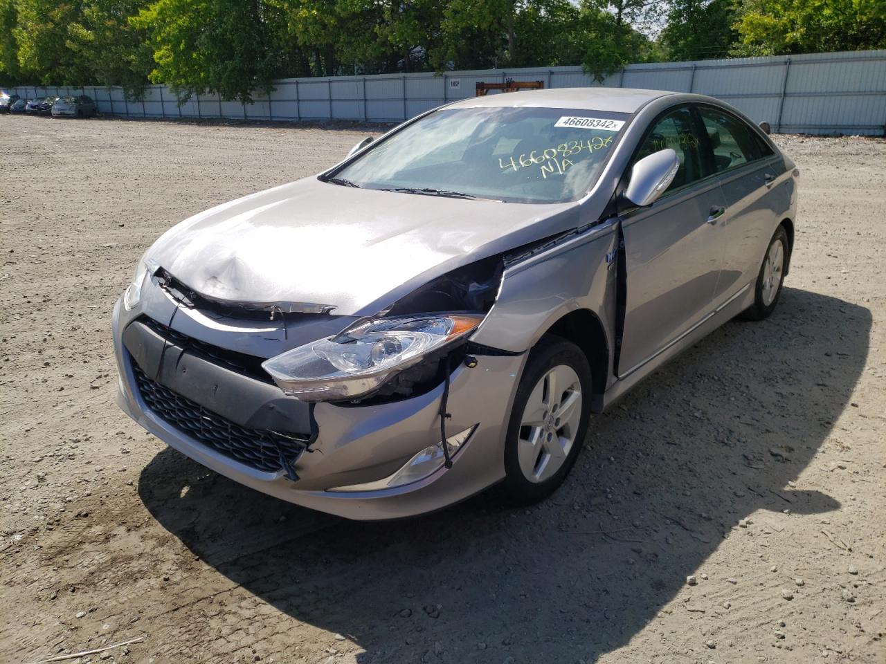 Photo 2 from auction – 2012 HYUNDAI SONATA HYB with VIN KMHEC4A41CA026008