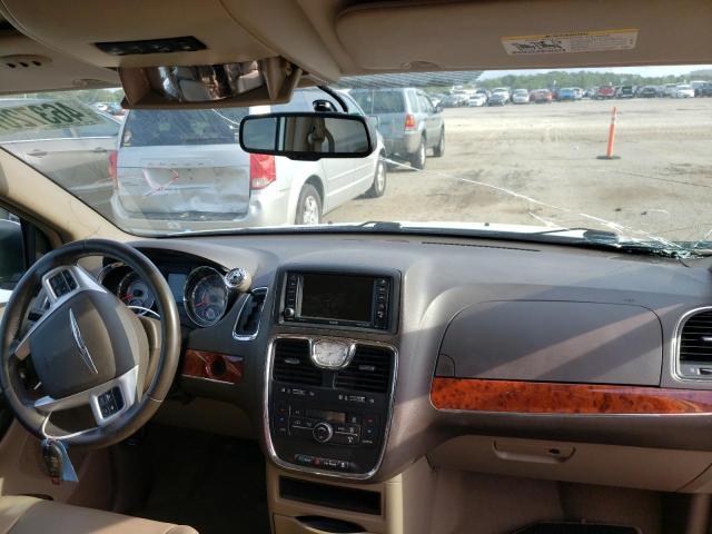 Photo 9 from auction – 2016 CHRYSLER TOWN & COU with VIN 2C4RC1BG4GR252963