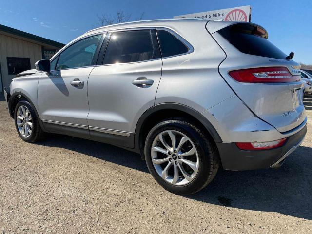 Photo 3 from auction – 2016 LINCOLN MKC SELECT with VIN 5LMCJ2C9XGUJ08959
