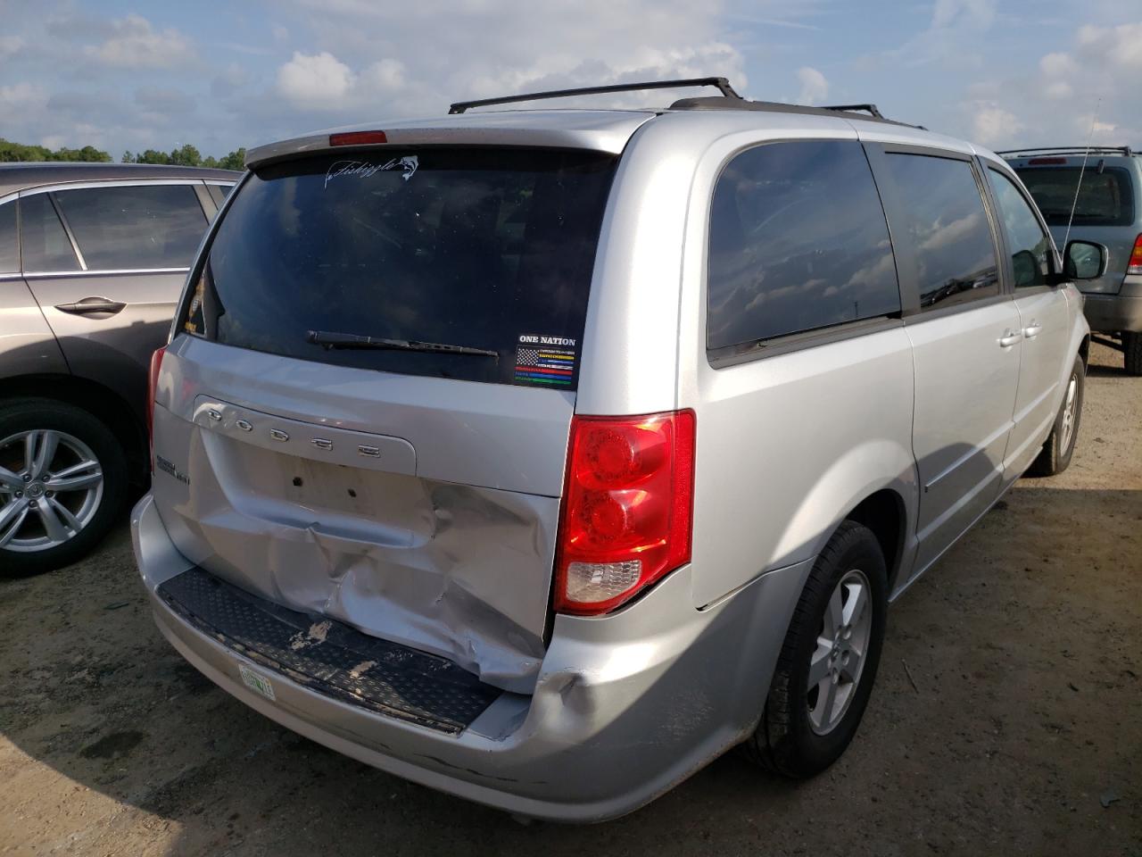 Photo 4 from auction – 2011 DODGE GRAND CARA with VIN 2D4RN3DG1BR639680