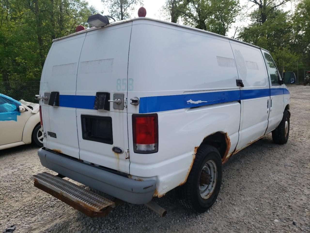 Photo 4 from auction – 2000 FORD ECONOLINE with VIN 1FTSE34L0YHA84849