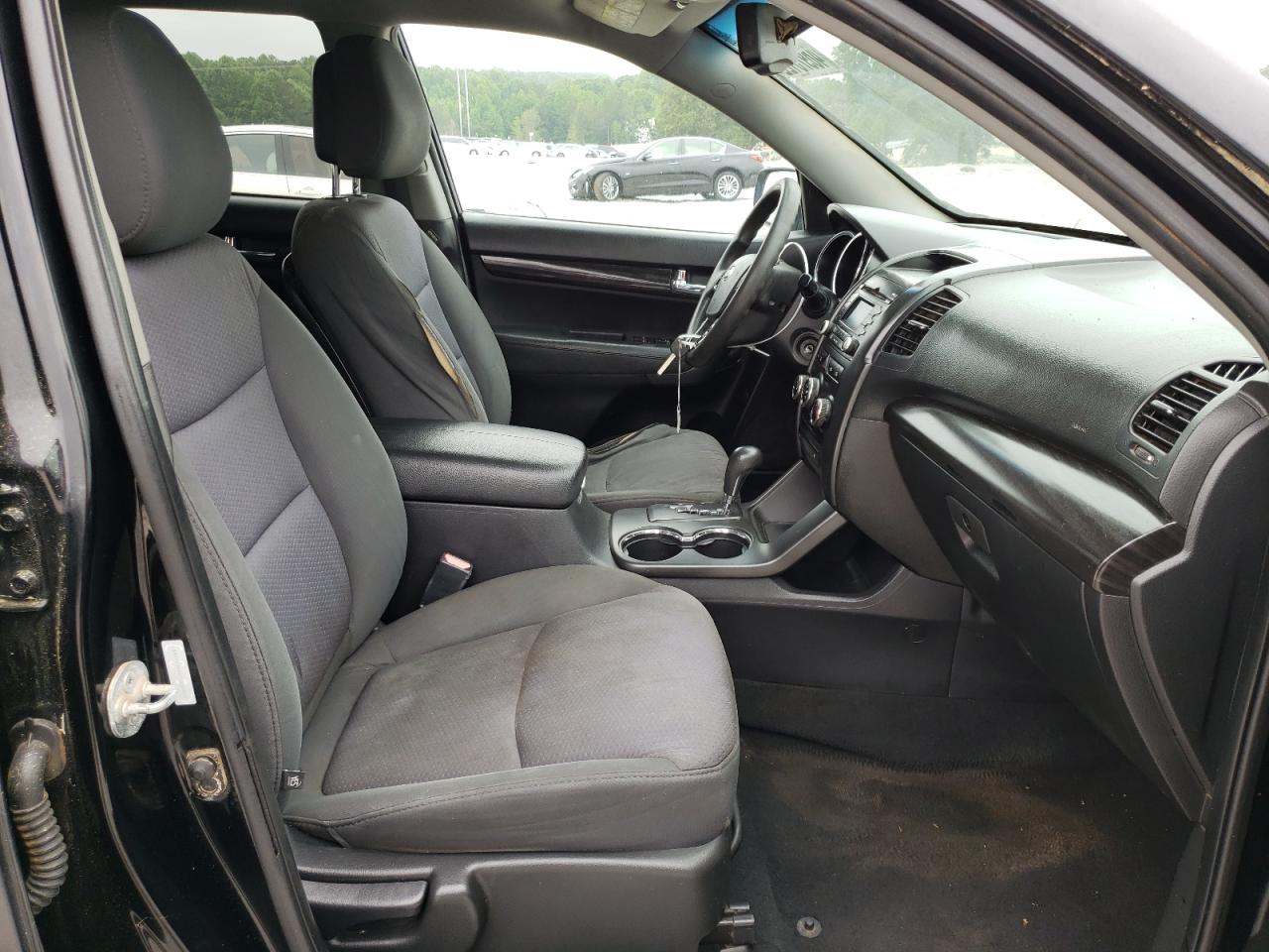 Photo 5 from auction – 2012 KIA SORENTO BA with VIN 5XYKT3A66CG237482