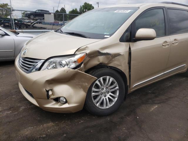 Photo 9 from auction – 2012 TOYOTA SIENNA XLE with VIN 5TDYK3DC5CS244991