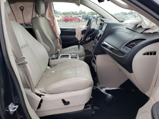 Photo 5 from auction – 2013 CHRYSLER TOWN & COU with VIN 2C4RC1CG8DR748178