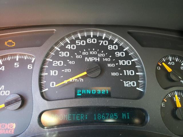 Photo 8 from auction – 2004 CHEVROLET SUBURBAN K with VIN 1GNFK16Z04J108772