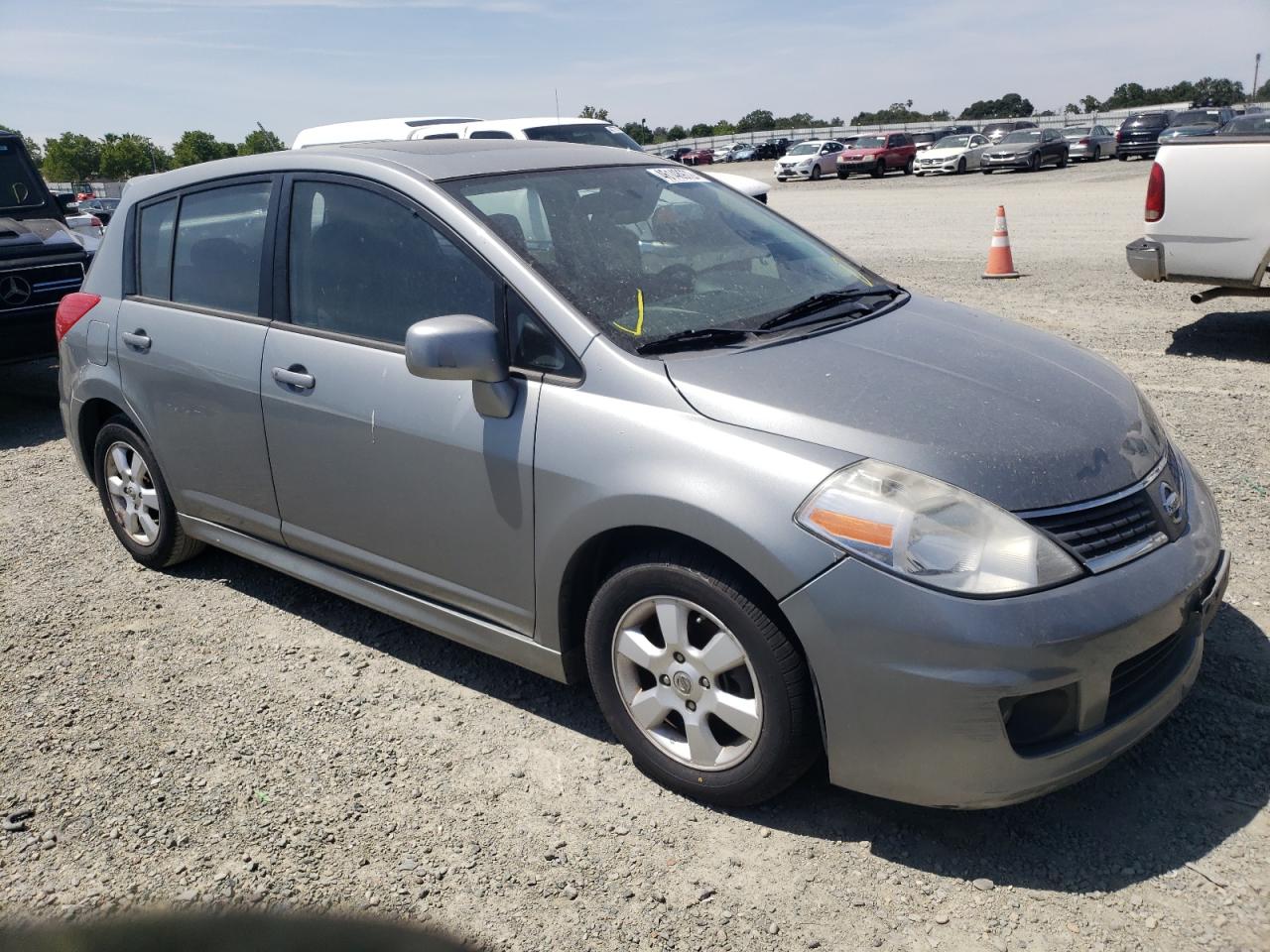 NISSAN VERSA 2007 with VIN 3N1BC13E47L420924 - Photo from auction