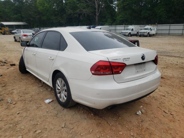 Photo 3 from auction – 2015 VOLKSWAGEN PASSAT S with VIN 1VWAT7A37FC096064