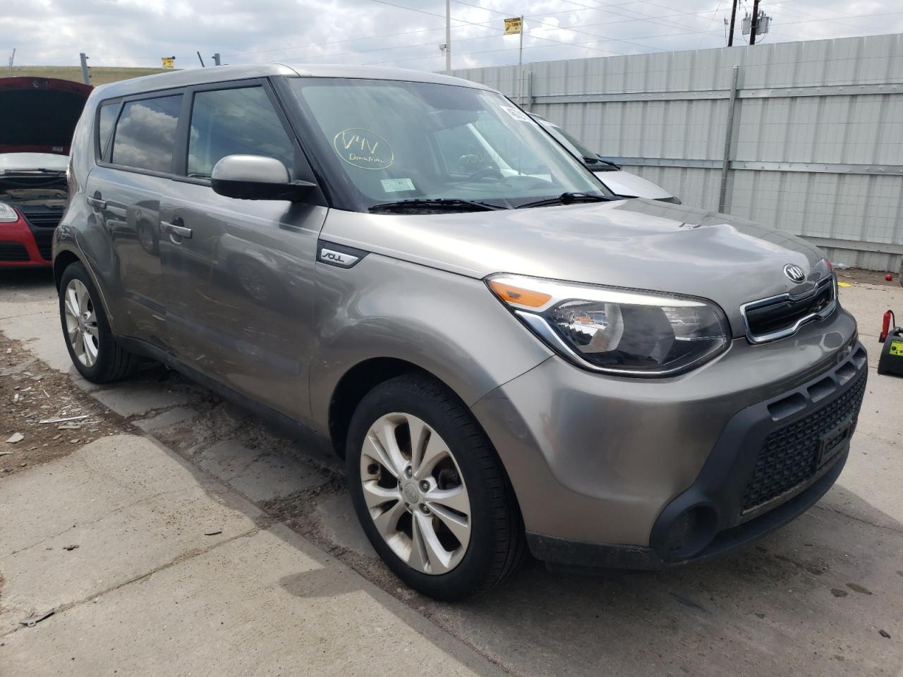 KIA SOUL + 2015 with VIN KNDJP3A53F7112268 - Photo from auction