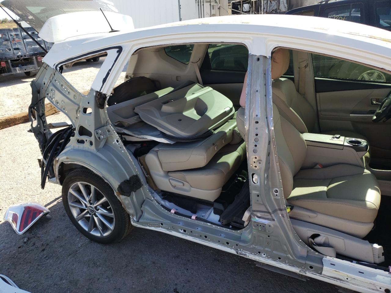 Photo 20 from auction – 2017 TOYOTA PRIUS with VIN JTDZN3EU9HJ062797