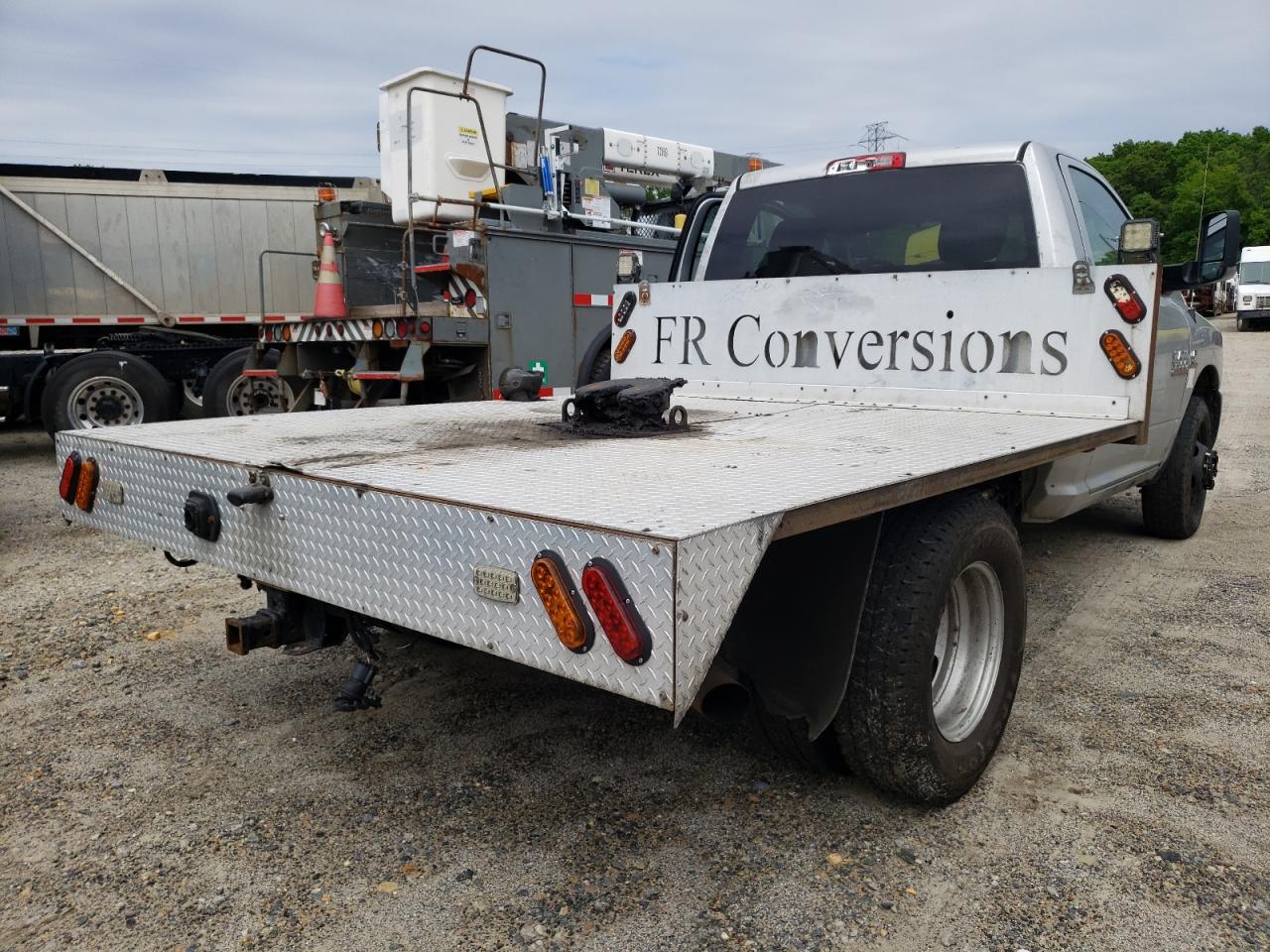 Photo 4 from auction – 2015 RAM 3500 ST with VIN 3C63RPAL0FG589941