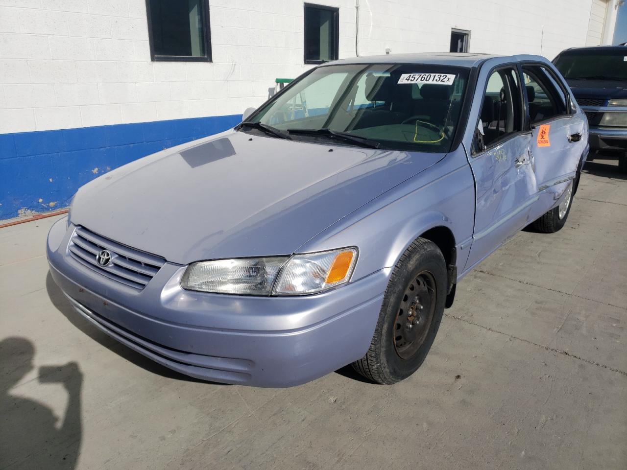 Photo 2 from auction – 1997 TOYOTA CAMRY CE with VIN 4T1BG22K9VU021763