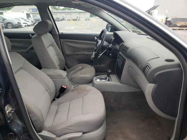 Photo 5 from auction – 2004 VOLKSWAGEN PASSAT GLS with VIN WVWPD63B14E181864