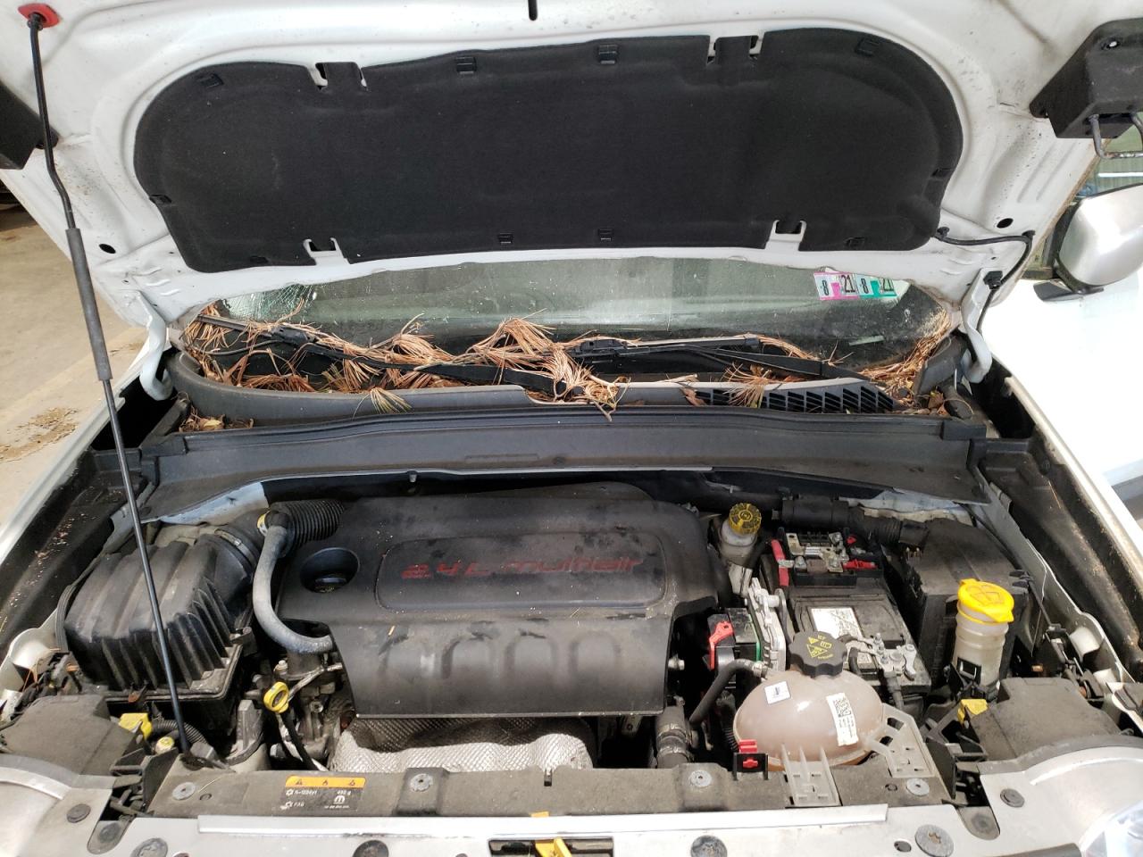 Photo 7 from auction – 2015 JEEP RENEGADE L with VIN ZACCJBDT6FPC07375